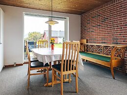 7 Person Holiday Home in Frostrup