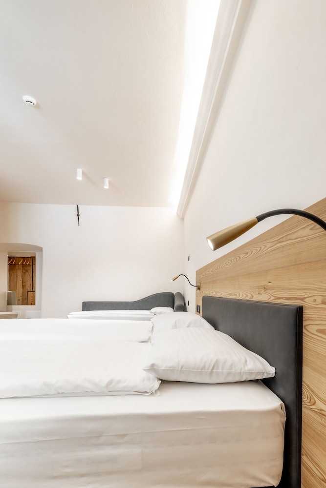 Curt di Clement Eco Mobility Hotel