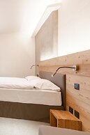 Curt di Clement Eco Mobility Hotel