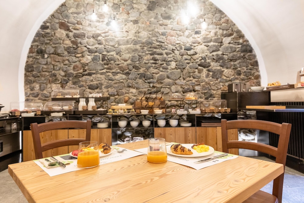Curt di Clement Eco Mobility Hotel