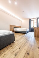 Curt di Clement Eco Mobility Hotel