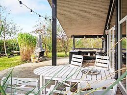 5 Star Holiday Home in Tarm