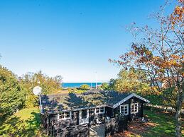 6 Person Holiday Home in Allingabro