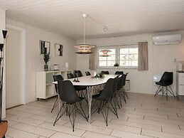 Luxurious Cabin With Pool in Ringkøbing