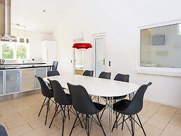 10 Person Holiday Home in Grenaa-by Traum