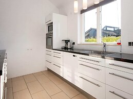 10 Person Holiday Home in Grenaa-by Traum