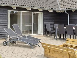 5 Star Holiday Home in Ebeltoft