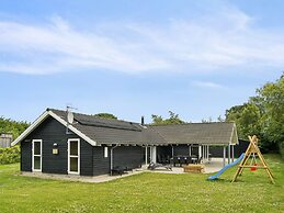 5 Star Holiday Home in Ebeltoft