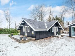 6 Person Holiday Home in Toftlund