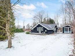 6 Person Holiday Home in Toftlund