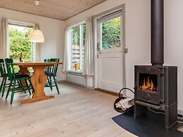 4 Person Holiday Home in Mesinge-by Traum