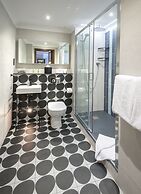 Arthaus Hotel