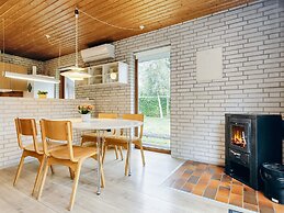 4 Person Holiday Home in Vaeggerlose