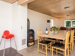 12 Person Holiday Home in Bredebro