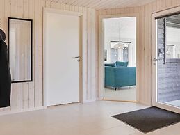 5 Star Holiday Home in Stege