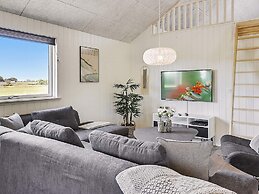 5 Star Holiday Home in Stege