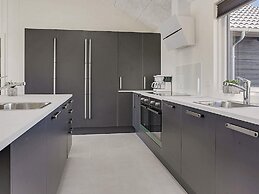 5 Star Holiday Home in Stege