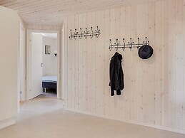 5 Star Holiday Home in Stege