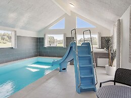 5 Star Holiday Home in Stege