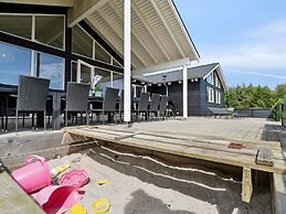 5 Star Holiday Home in Albaek
