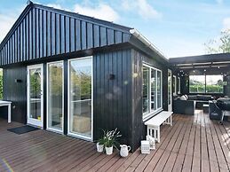 6 Person Holiday Home in Odder-by Traum