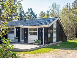 5 Star Holiday Home in Jerup