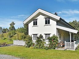 4 Star Holiday Home in Oksvoll
