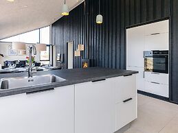5 Star Holiday Home in Lokken
