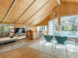 6 Person Holiday Home in Gedser