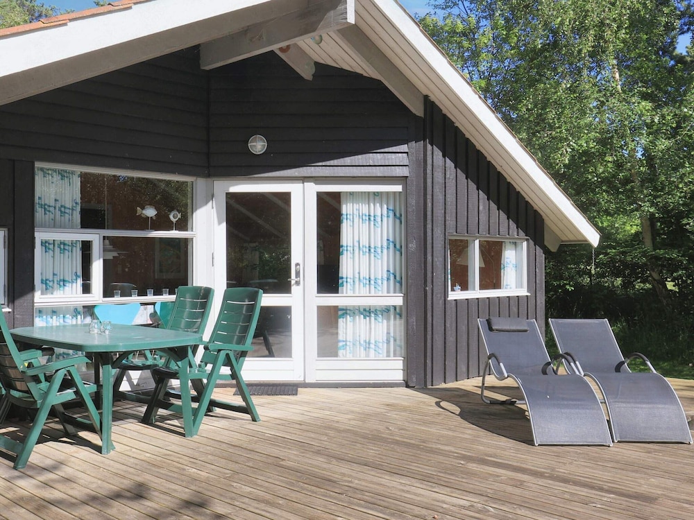 6 Person Holiday Home in Gedser
