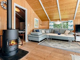 6 Person Holiday Home in Gedser
