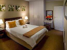 Room-guest Lodge, Double bed and Sofa be