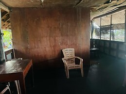 Star Hotel Arugambay