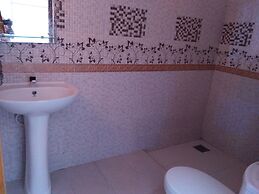 Star Hotel Arugambay