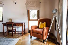Kingly Bush Villa