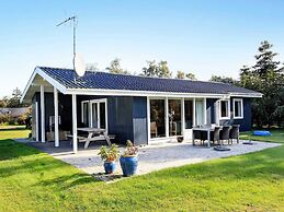8 Person Holiday Home in Dannemare