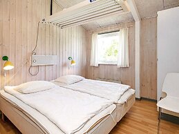 4 Star Holiday Home in Hals