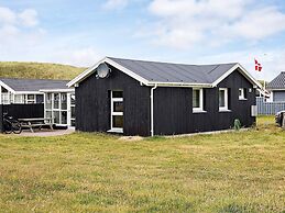 Cozy Holiday Home in Ulfborg near Beach