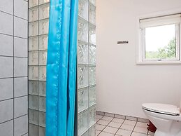 Rustic Holiday Home in Ebeltoft with Hot Tub