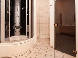 Rustic Holiday Home in Ebeltoft with Hot Tub