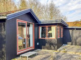 6 Person Holiday Home in Spottrup