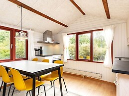 6 Person Holiday Home in Spottrup