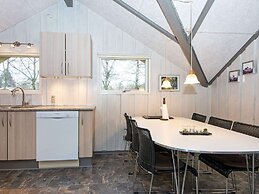 6 Person Holiday Home in Hemmet