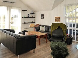 Premium Home in Hemmet With Whirlpool