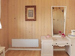 Premium Home in Hemmet With Whirlpool