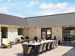 Spacious Holiday Home in Glesborg near Ocean