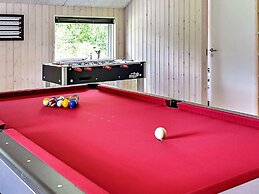 5 Star Holiday Home in Stege