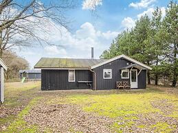 Rustic Holiday Home in Ansager near Water