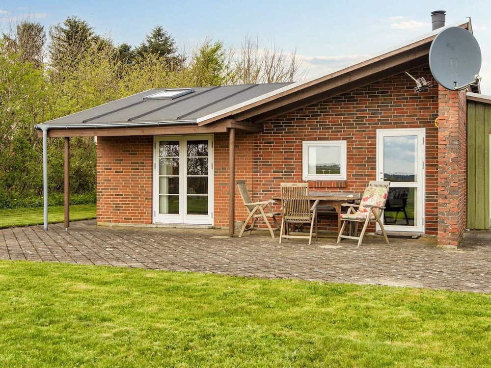Vintage Holiday Home in Struer near Open Field
