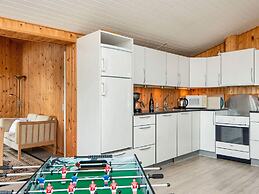 Vintage Holiday Home in Struer near Open Field